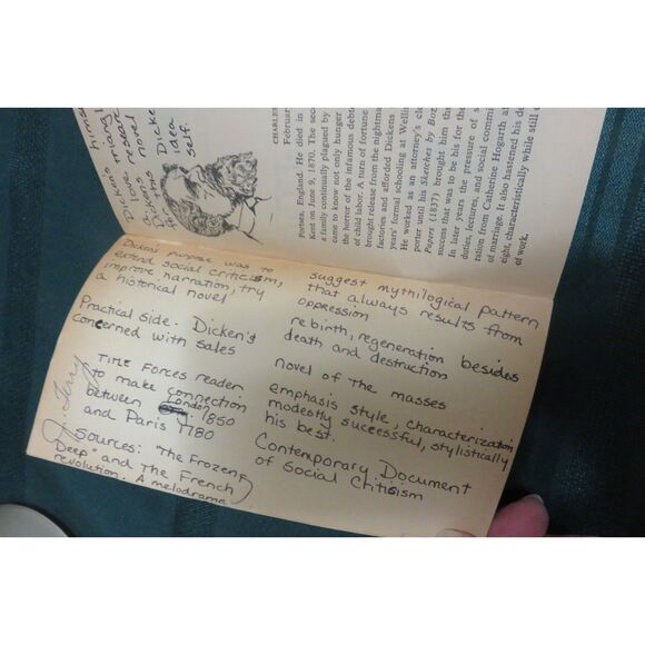 VINTAGE BOOK A TALE OF TWO CITIES BY CHARLES DICKENS WITH CLIFF NOTES - Picture 2 of 3